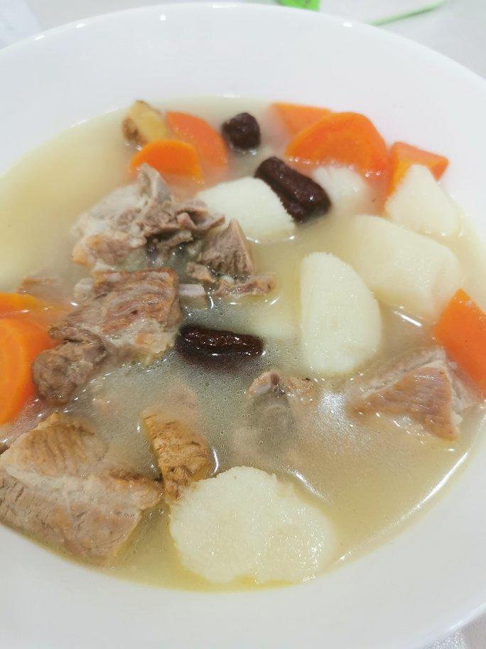 厨师长教你：“山药排骨汤”的家常做法，营养又美味