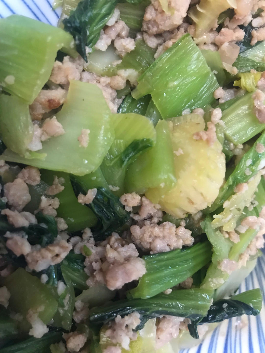 芥菜这样炒~不但不苦不涩~而且非常鲜甜美味~连小孩都喜欢吃