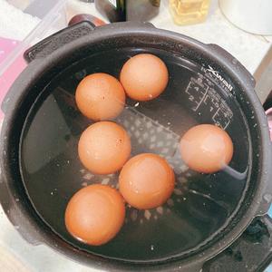 韩国烤鸡蛋구운계란-就是韩剧里桑拿房里吃的那个的做法 步骤6