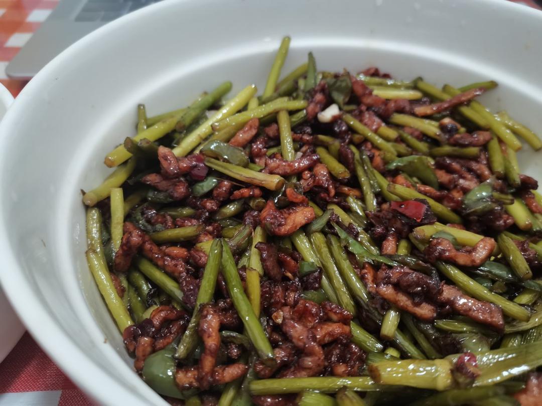 蒜薹炒肉