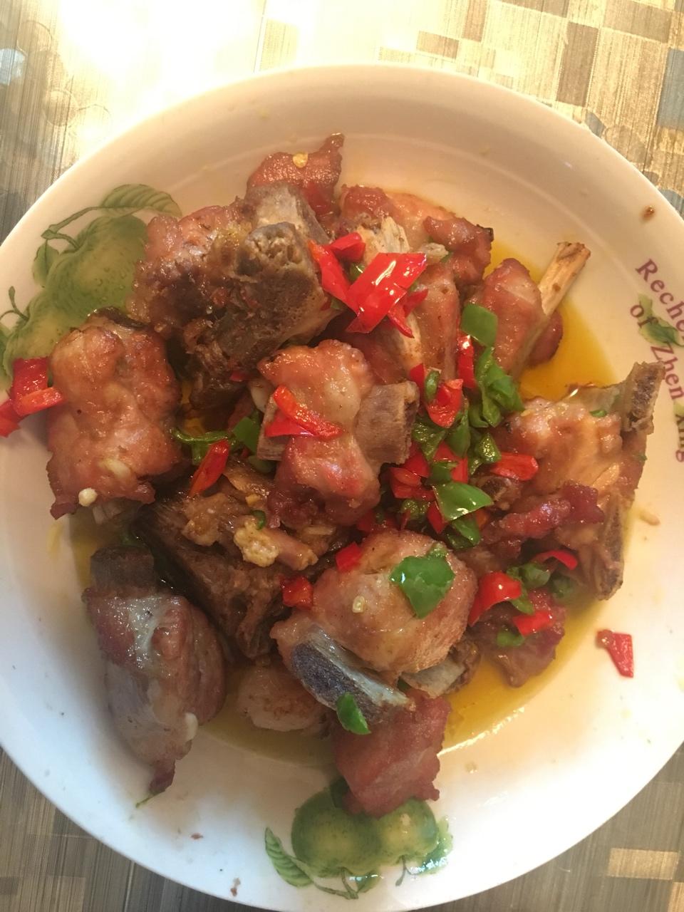 蒜香排骨 Garlic Pork Ribs