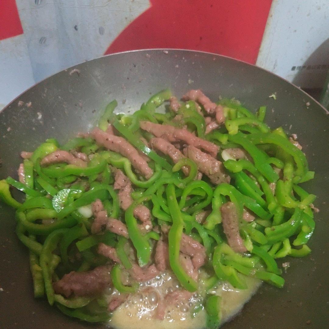 彩椒炒牛柳
