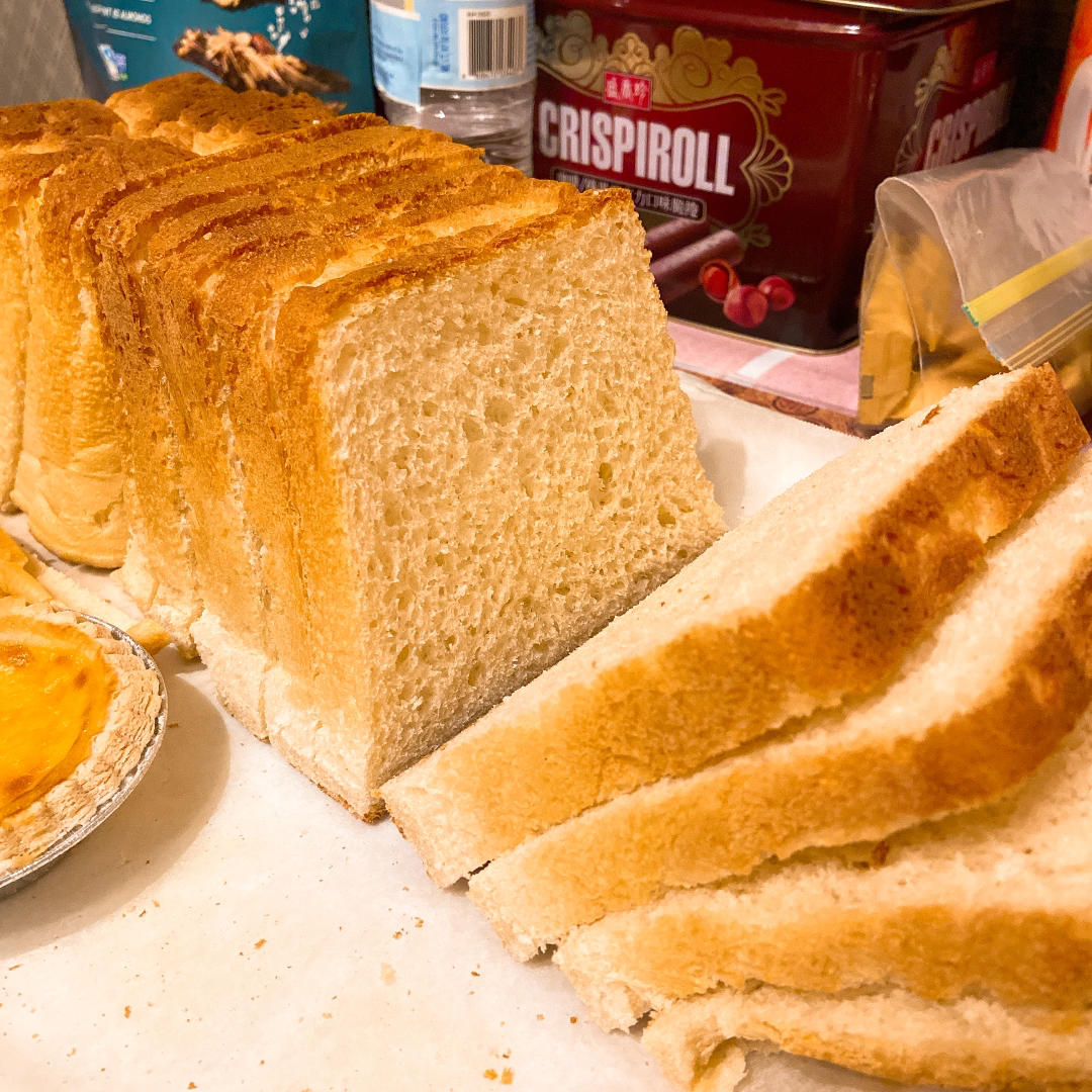 用烤箱自己做面包--手工牛奶吐司面包