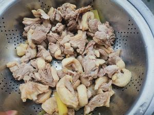 家常菜 砂锅鸭肉煲的做法 步骤1