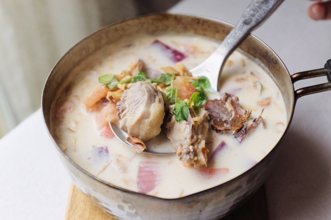 泰式椰奶鸡汤 - 10分钟快手菜