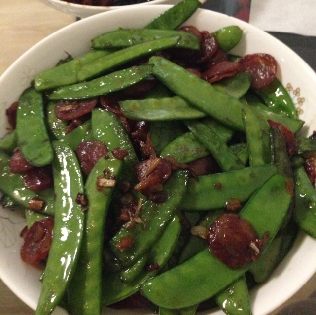 腊肠蒜泥炒荷兰豆