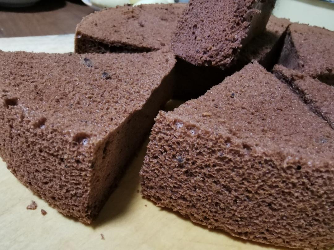 超简单完美戚风蛋糕（6寸2蛋）附打发、翻拌、脱模视频