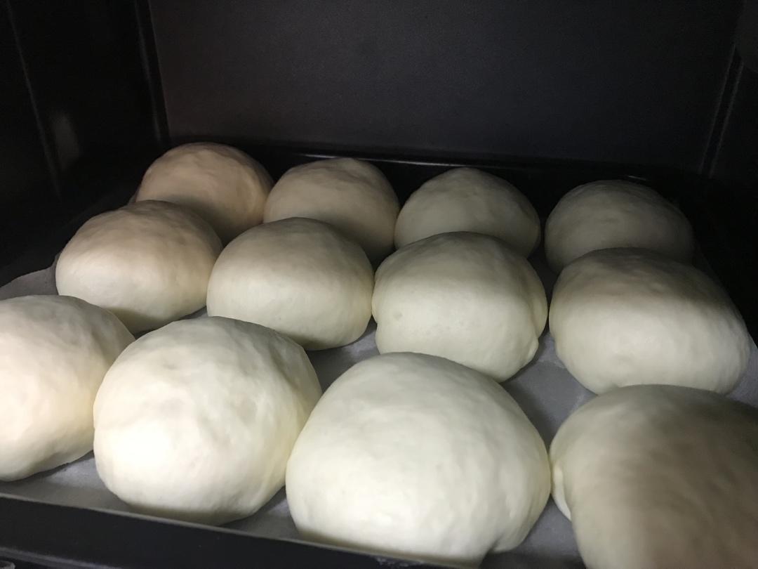 软蓬蓬的牛奶包