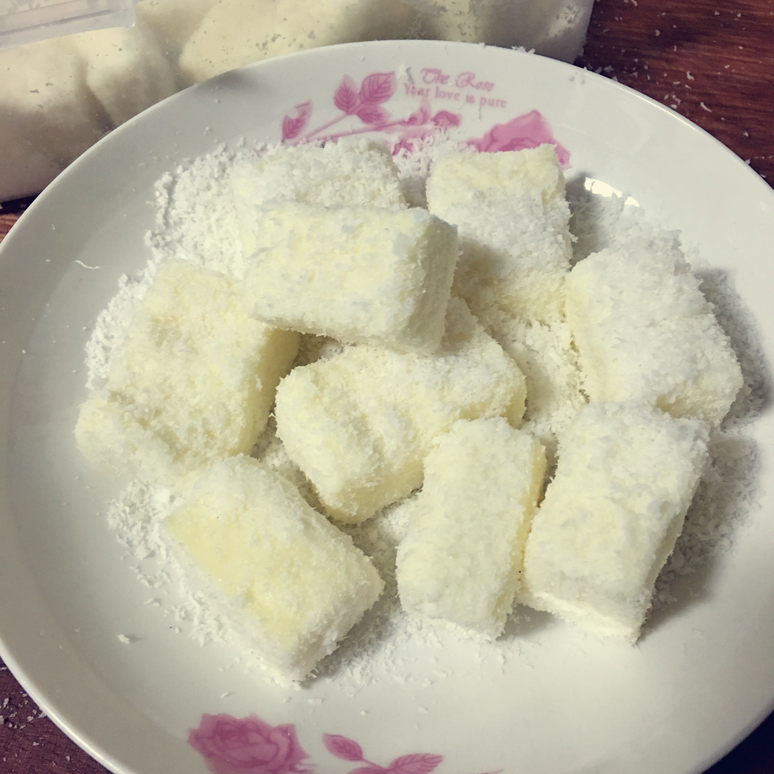 完胜85度C牛奶椰丝小方