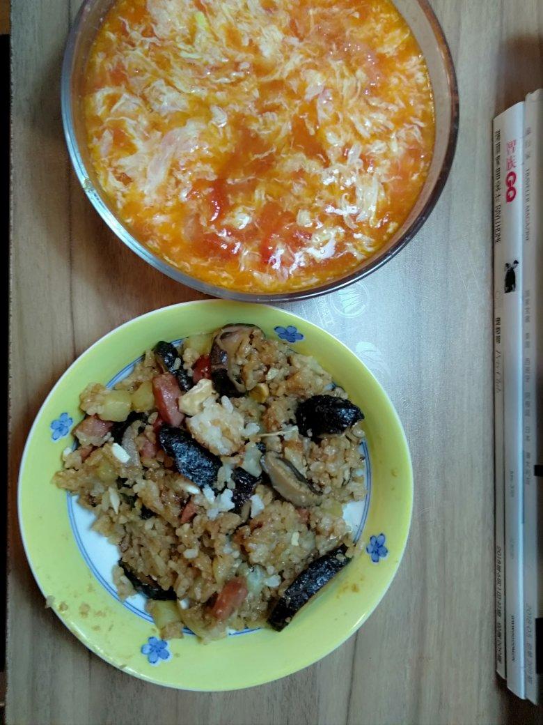 【咸蛋黄煲仔饭】