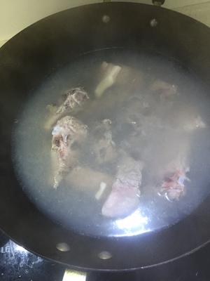 羊蝎子锅的做法 步骤1