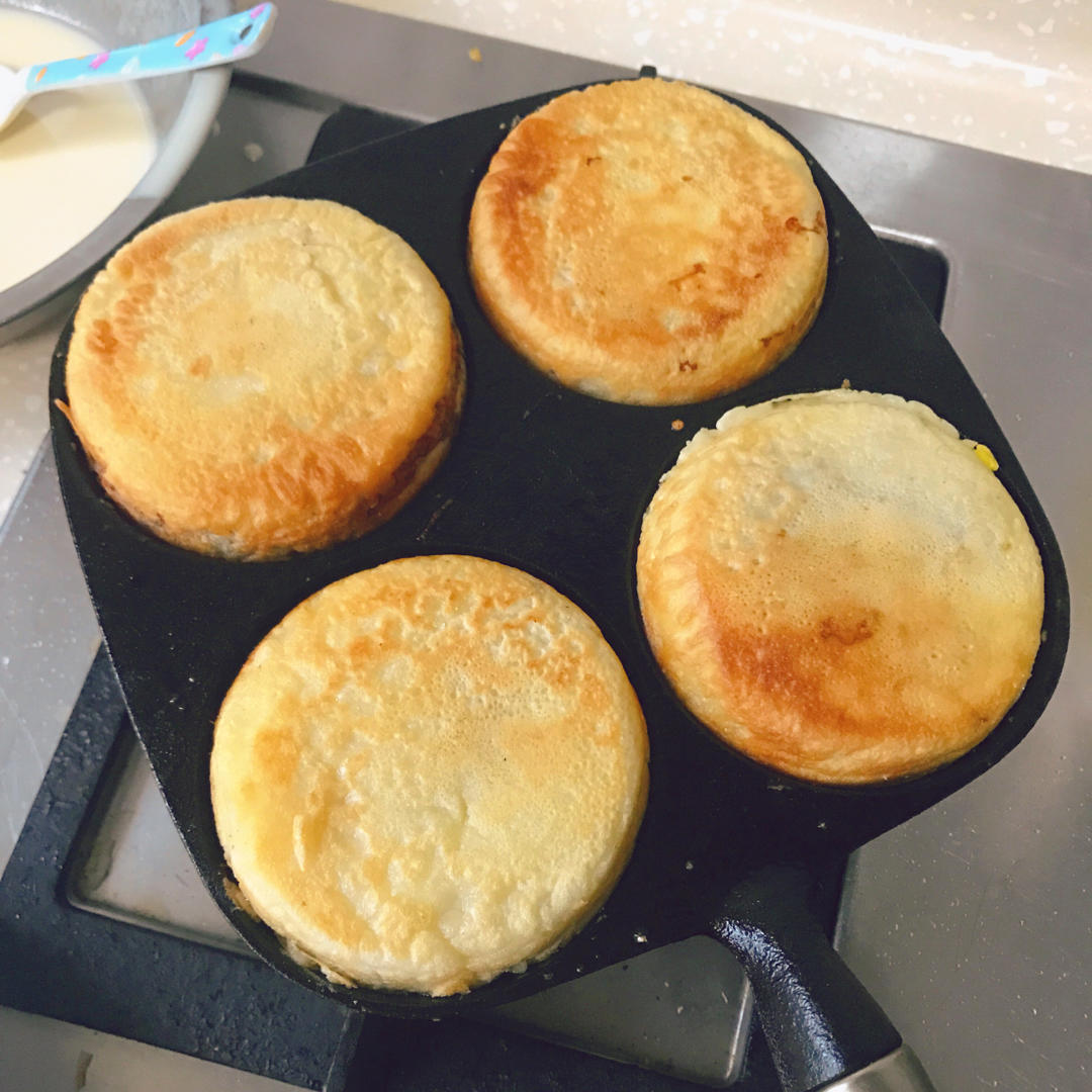 爱小吃801做的早餐霸王沉甸甸鸡蛋汉堡