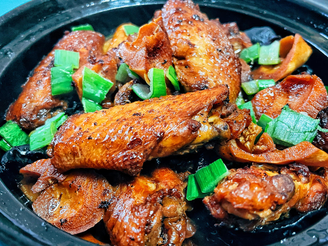 【竹笋焖鸡】