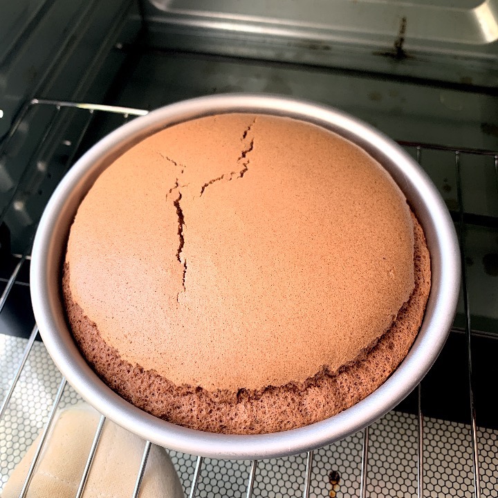 巧克力可可戚风蛋糕（六寸）的做法 步骤14