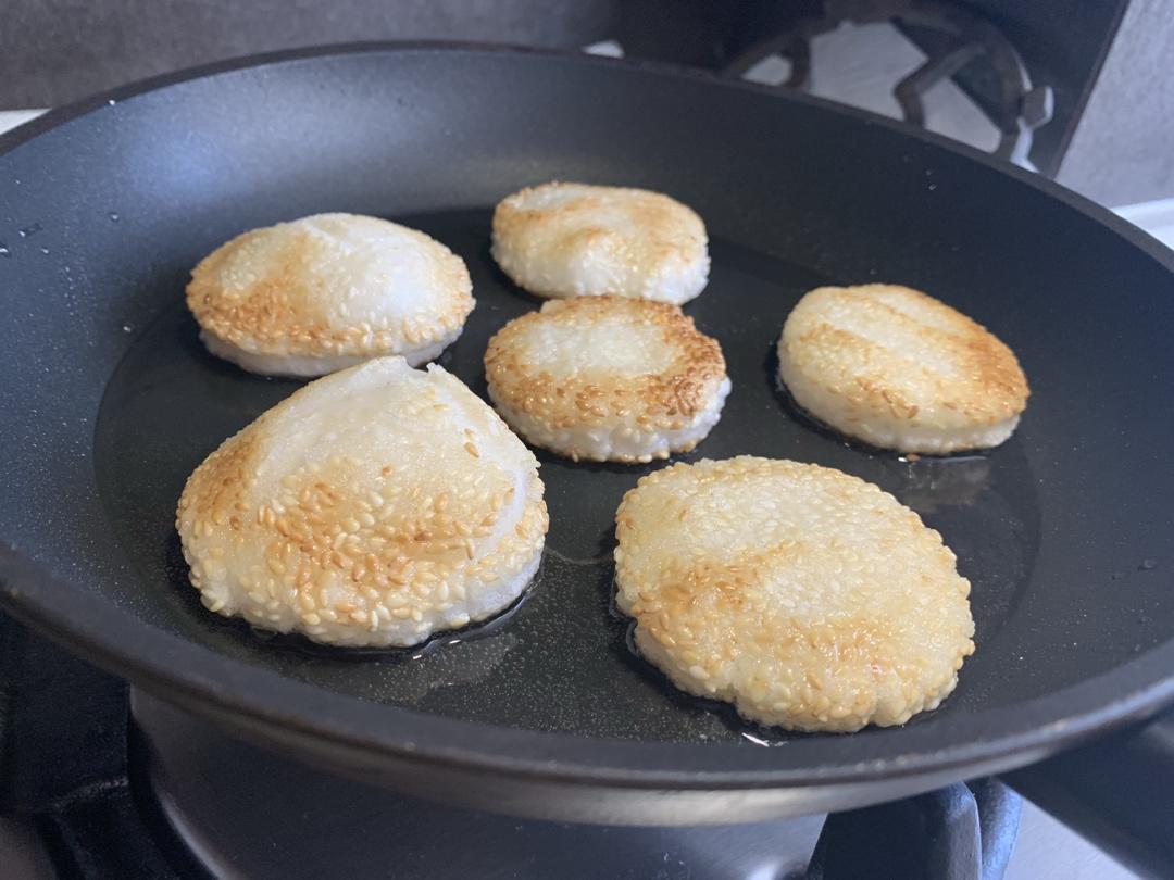 芝麻糯米饼