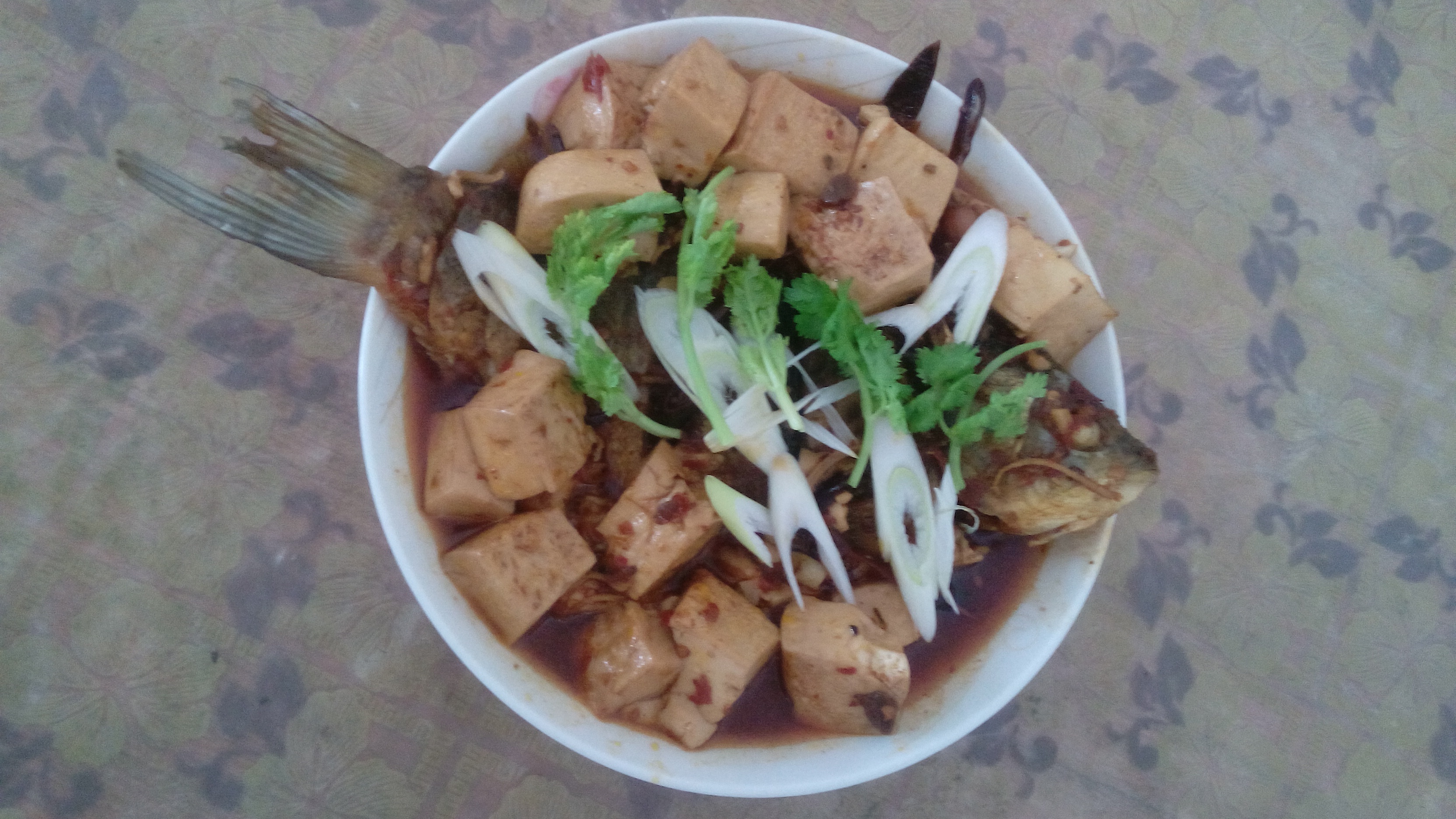 麻辣豆腐烧鲫鱼