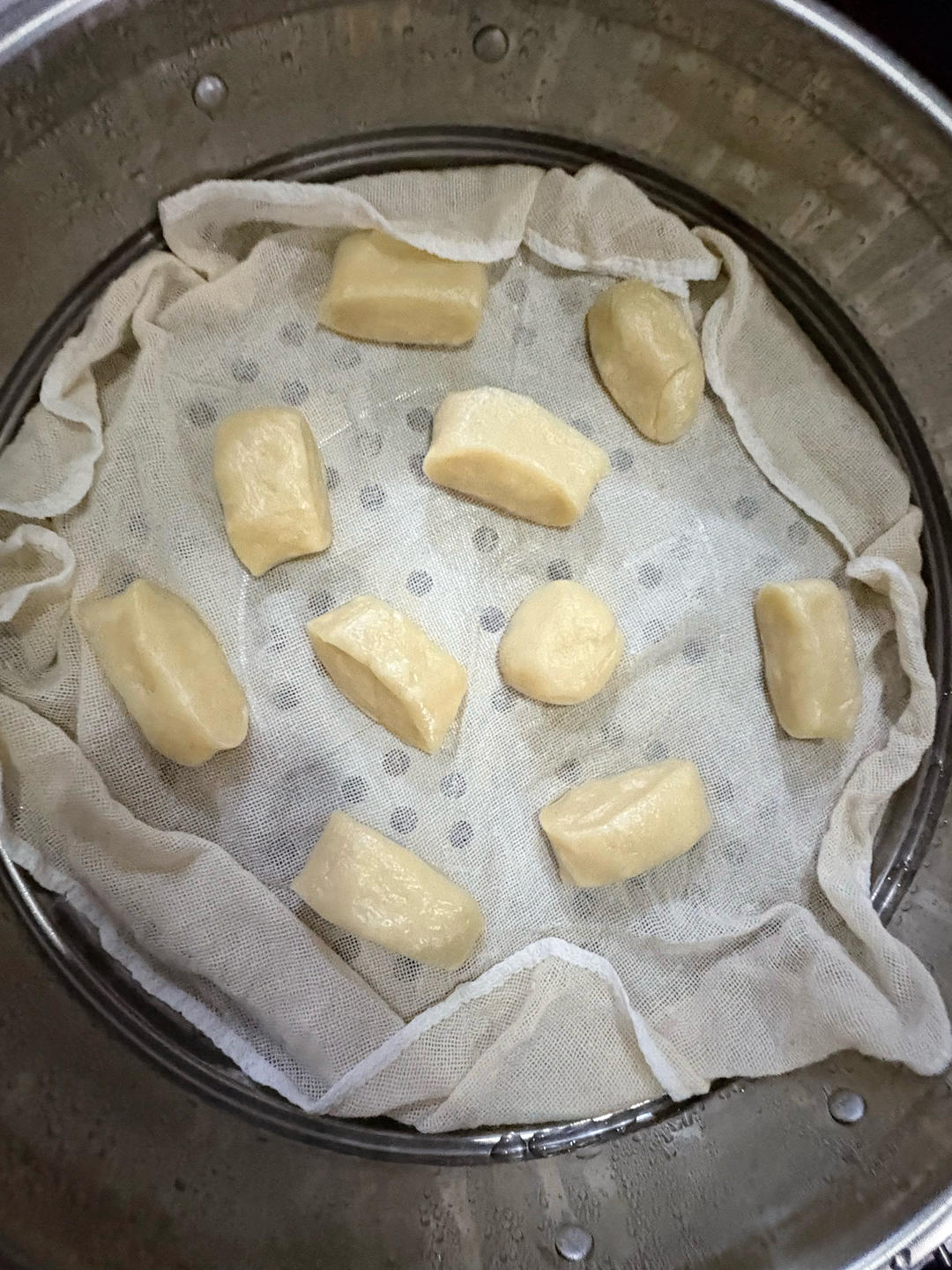 一发奶香小馒头，口感特别好！