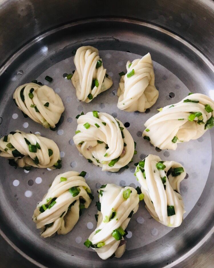 葱油花卷 Steamed Roll