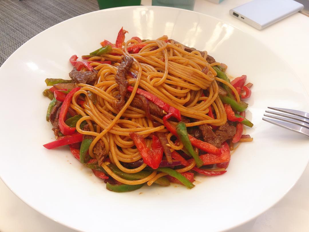 黑胡椒牛肉意面