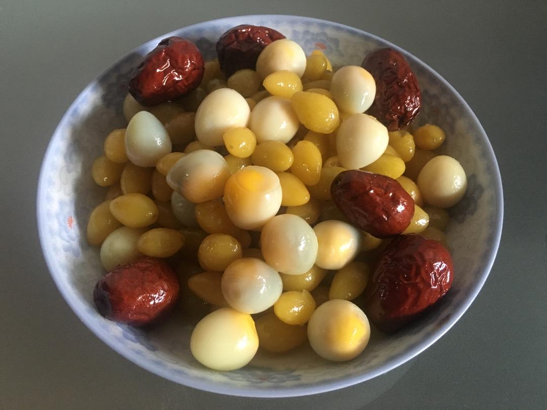 羔烧白果鹌鹑蛋，红枣