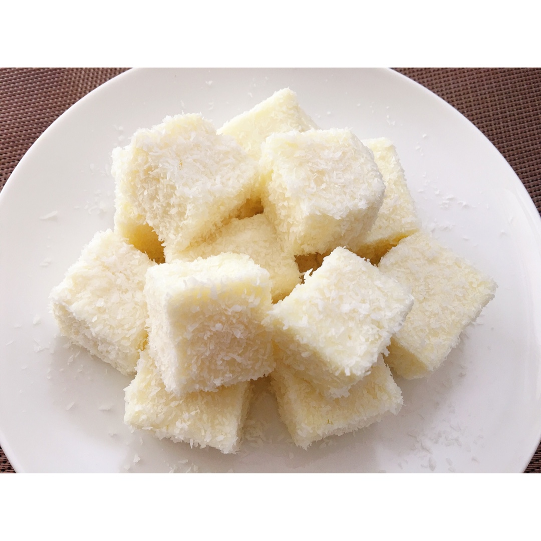 完胜85度C牛奶椰丝小方