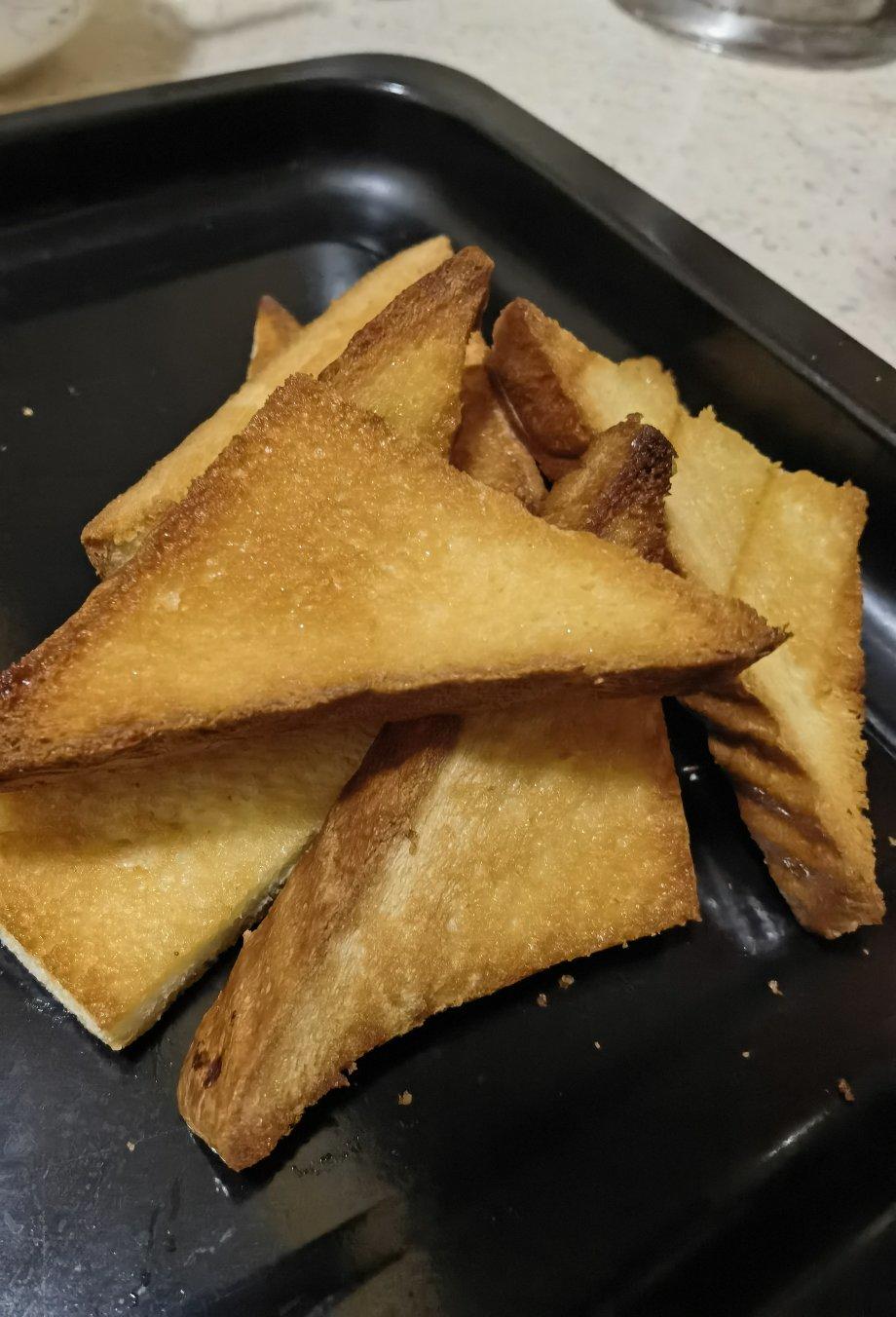 酥掉渣的冰花吐司片～巨好吃