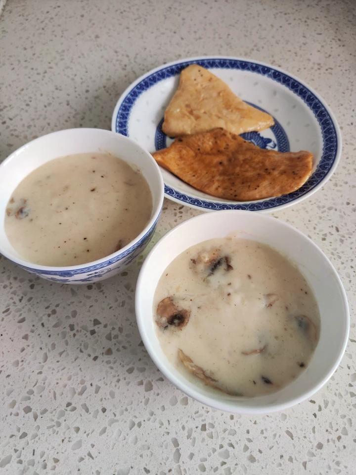 奶油蘑菇浓汤（小朋友超爱）