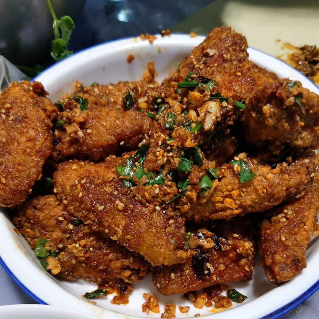 ㊙️外酥里嫩❗️好吃到舔手指的香辣脆皮鸡翅