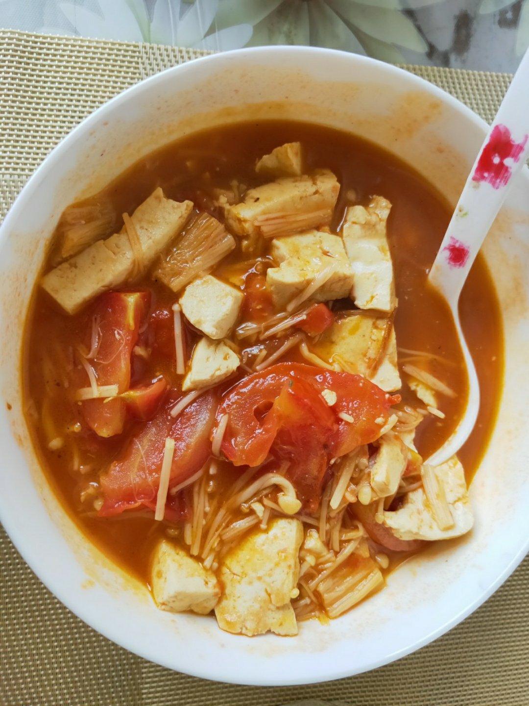 减脂快手菜～番茄金针菇豆腐汤