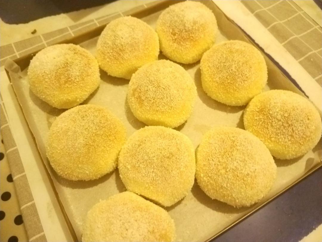 椰蓉奶酥小餐包