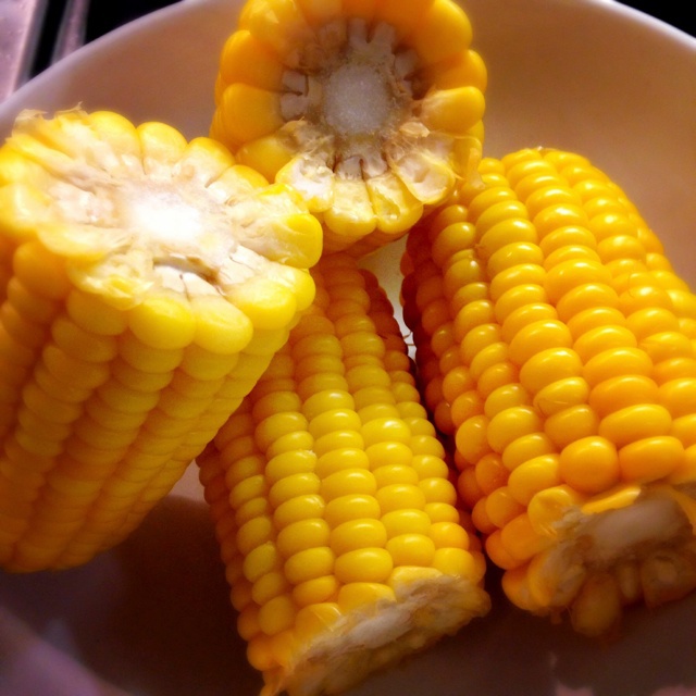 水煮甜玉米