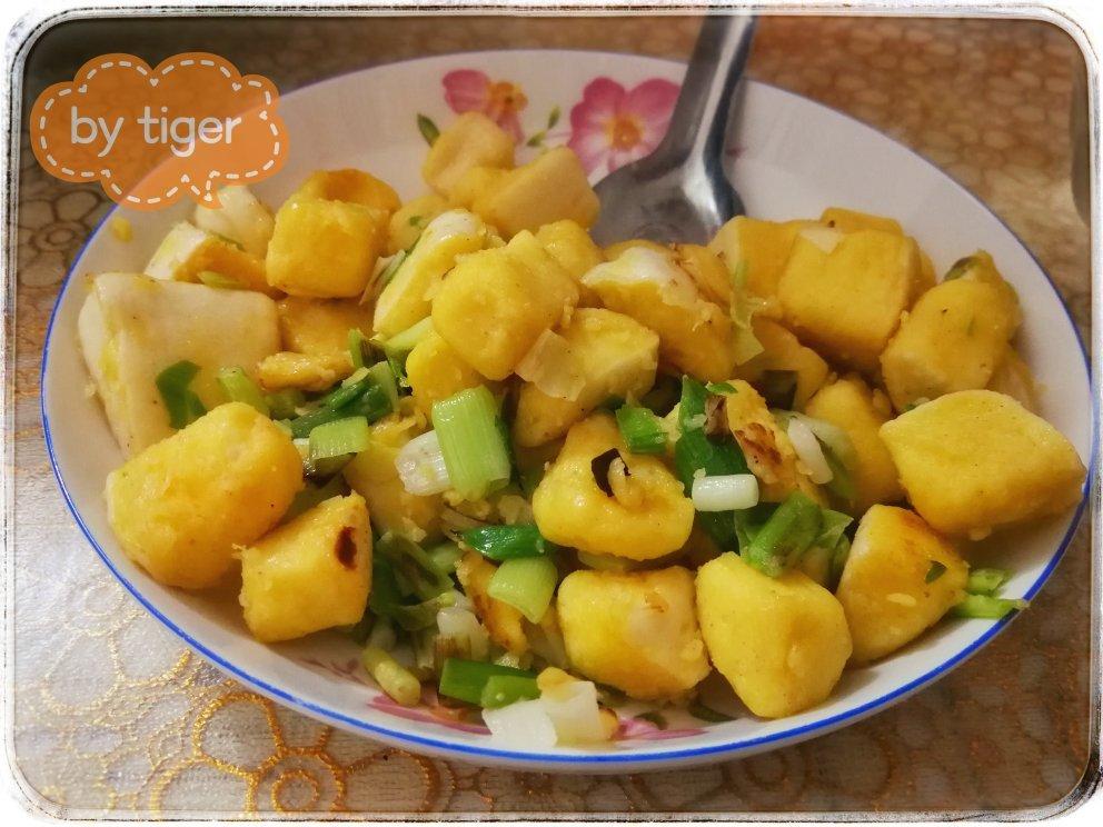 鸡蛋馒头炒蒜苗