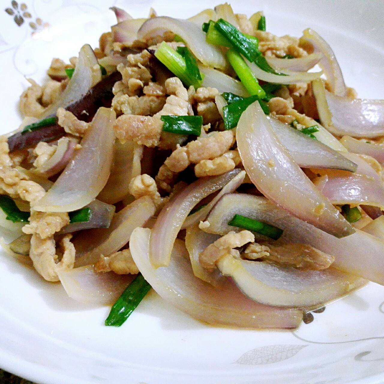 洋葱炒肉
