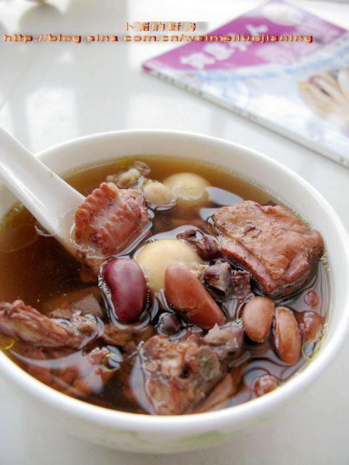 双豆鸡汤的做法