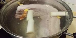 香酥回锅肉的做法 步骤1