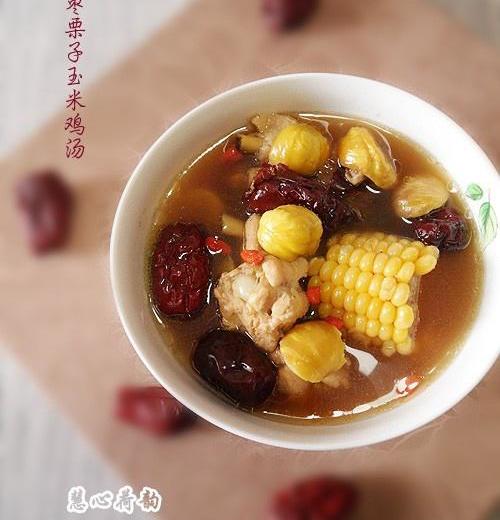 红枣玉栗枸杞煲鸡汤的做法