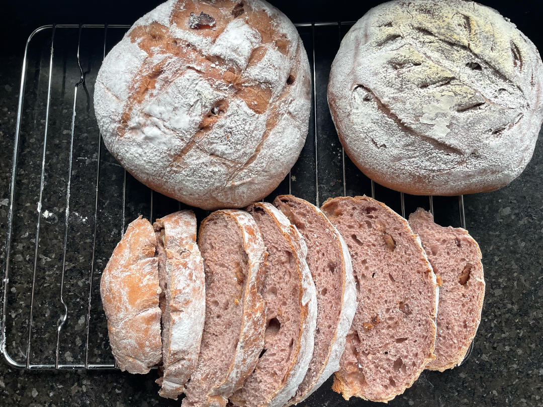 回味悠长的红酒果干面包