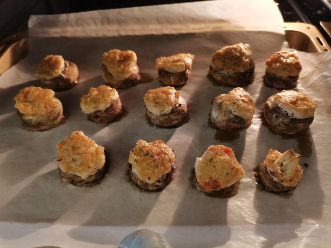 2022曼食年夜饭 | 蒜香口蘑虾滑