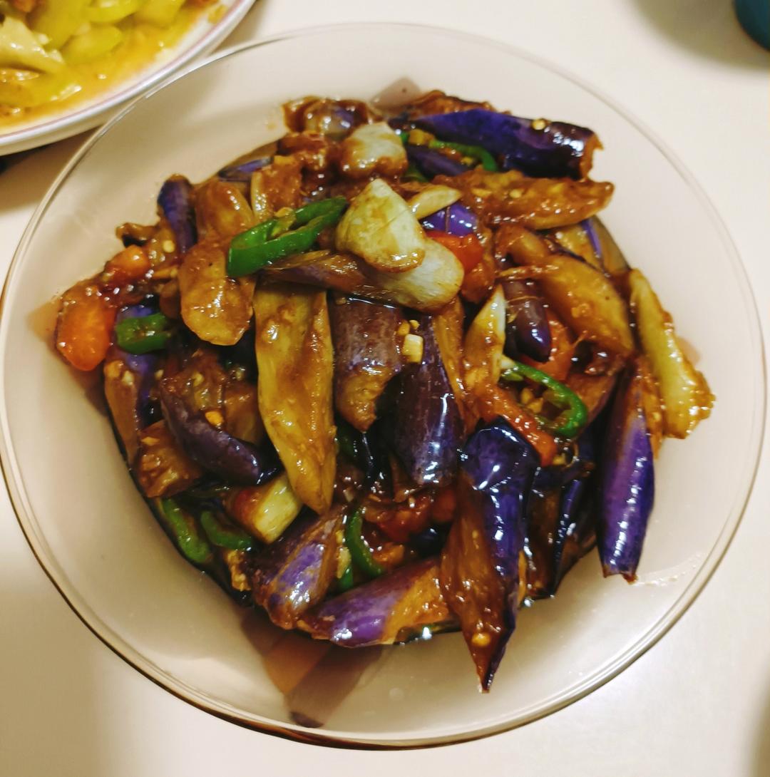 红烧茄子（佐西红柿尖椒）