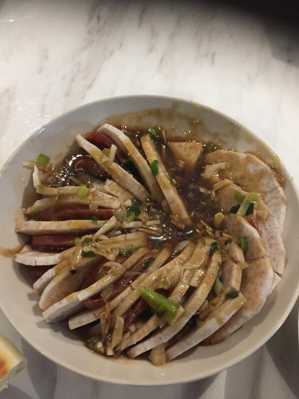 荔浦芋头蒸腊肉