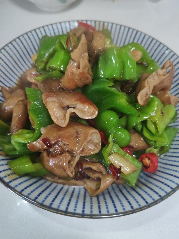 尖椒肥肠，不油不腻及挑尖椒秘方