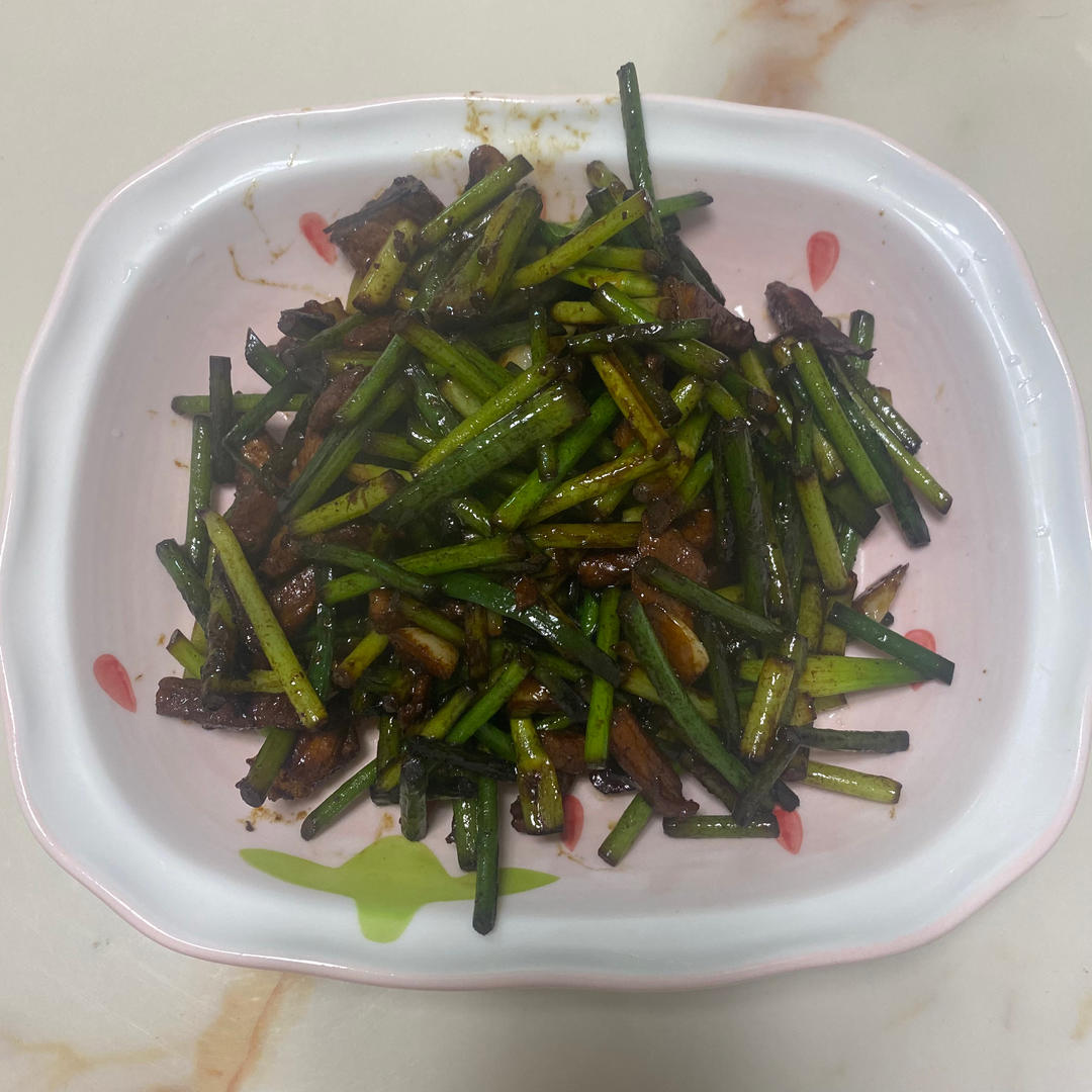 简单易做的下饭菜－蒜苔炒肉