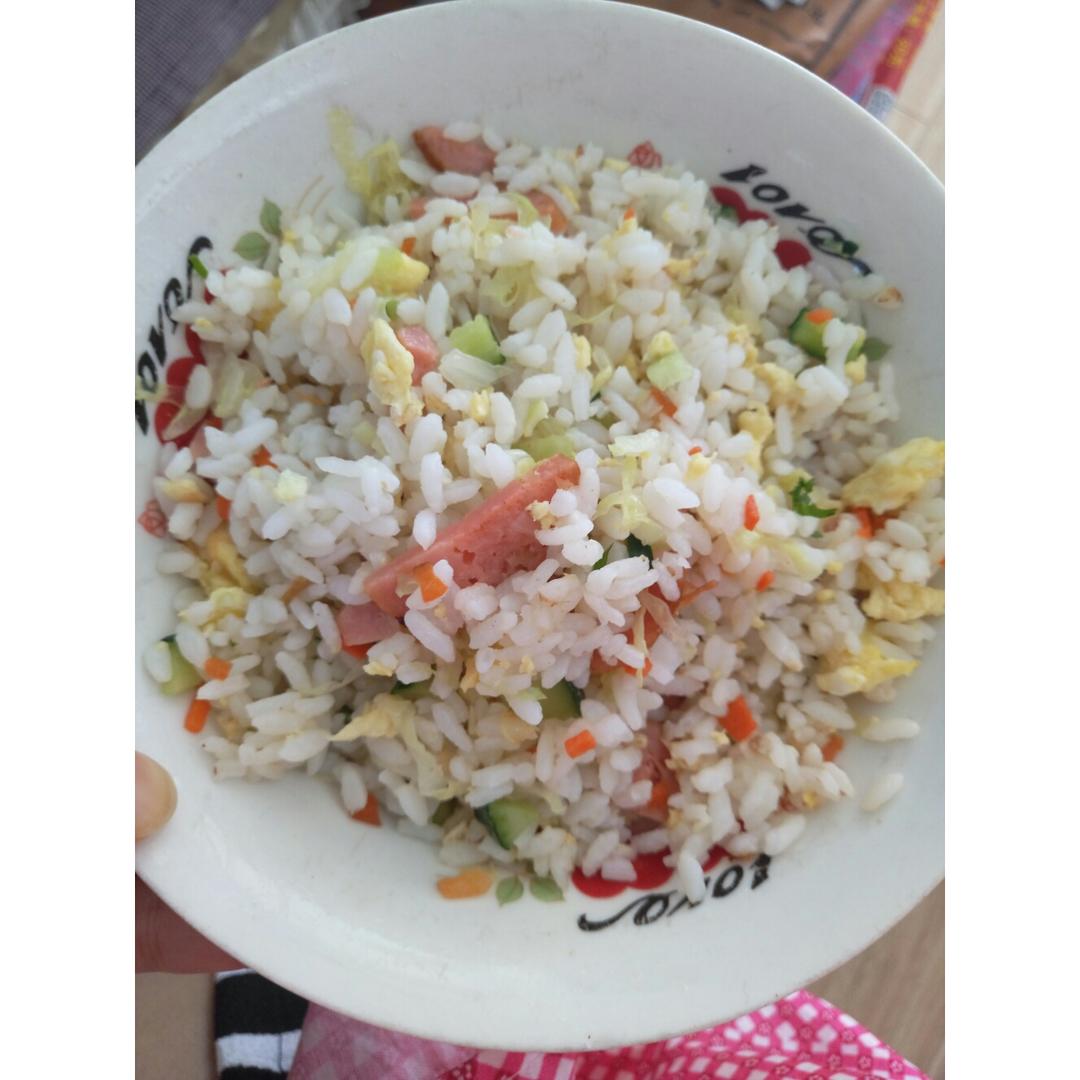 蔬菜蛋炒饭
