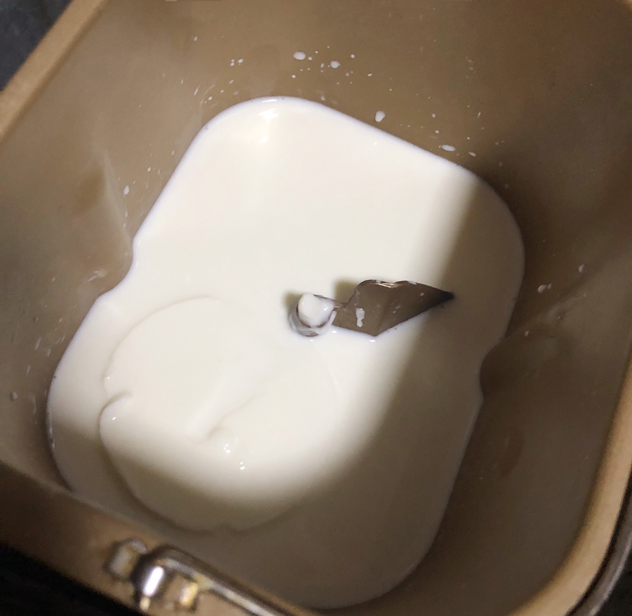面包机制作酸奶(超简单)的做法 步骤3