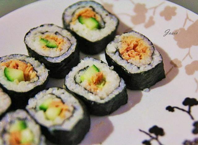 基础吞拿鱼寿司卷的做法