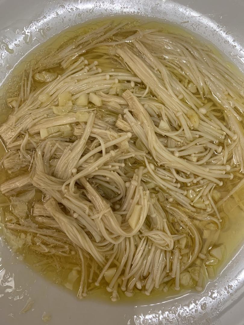 蒜蓉蒸金针菇