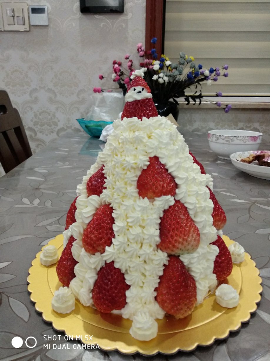 火热圣诞草莓塔