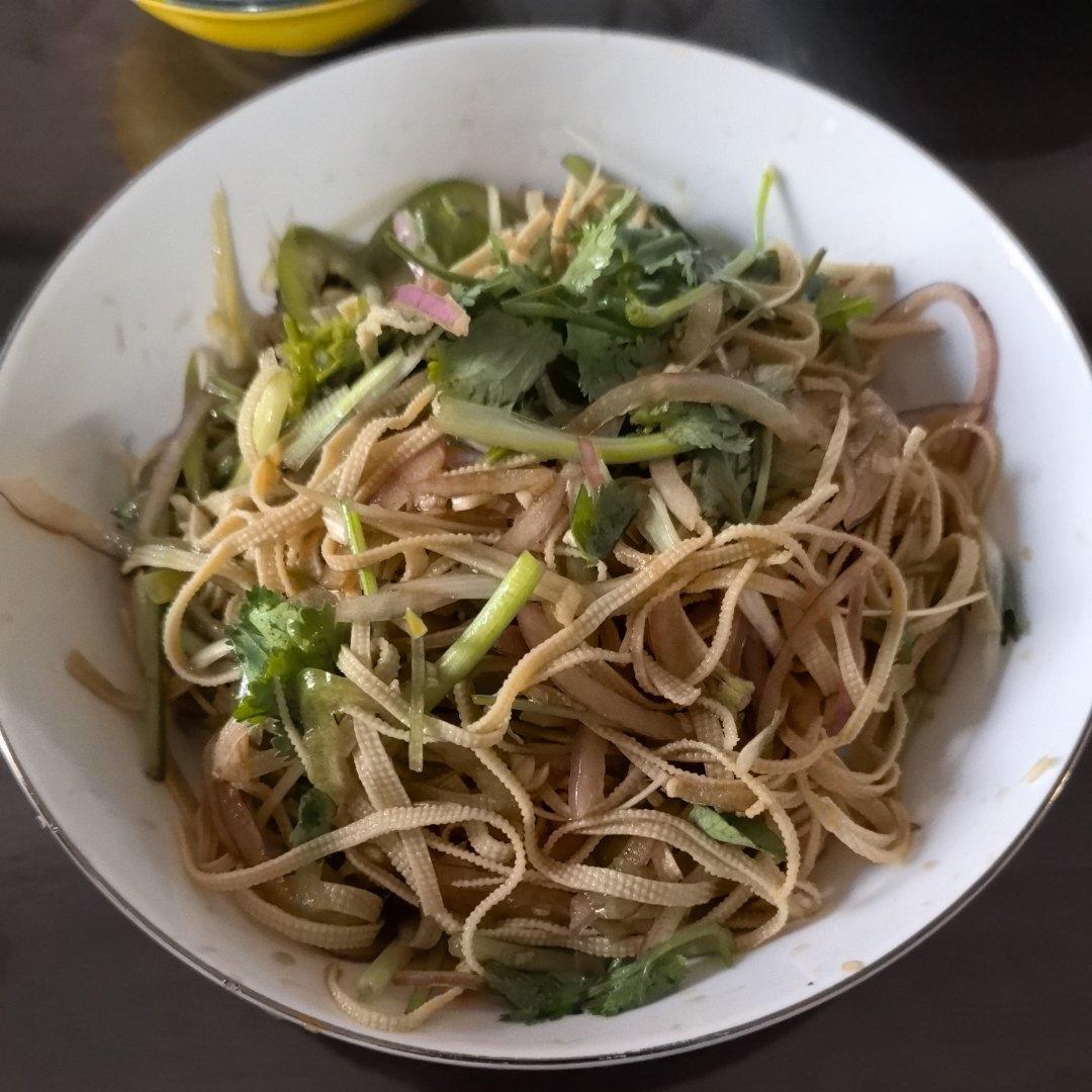 【老虎菜】年夜饭最简单的一道！2步搞定，清爽开胃又刮油！