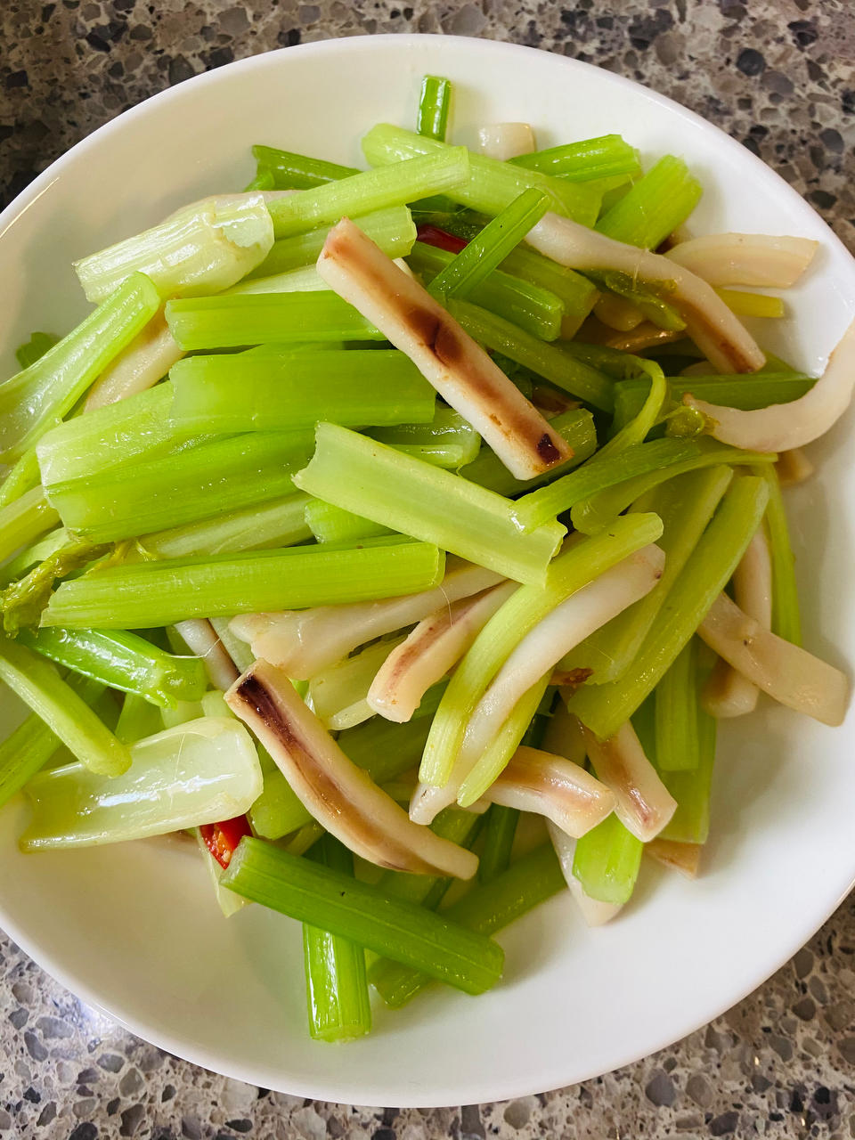 西芹炒鱿鱼