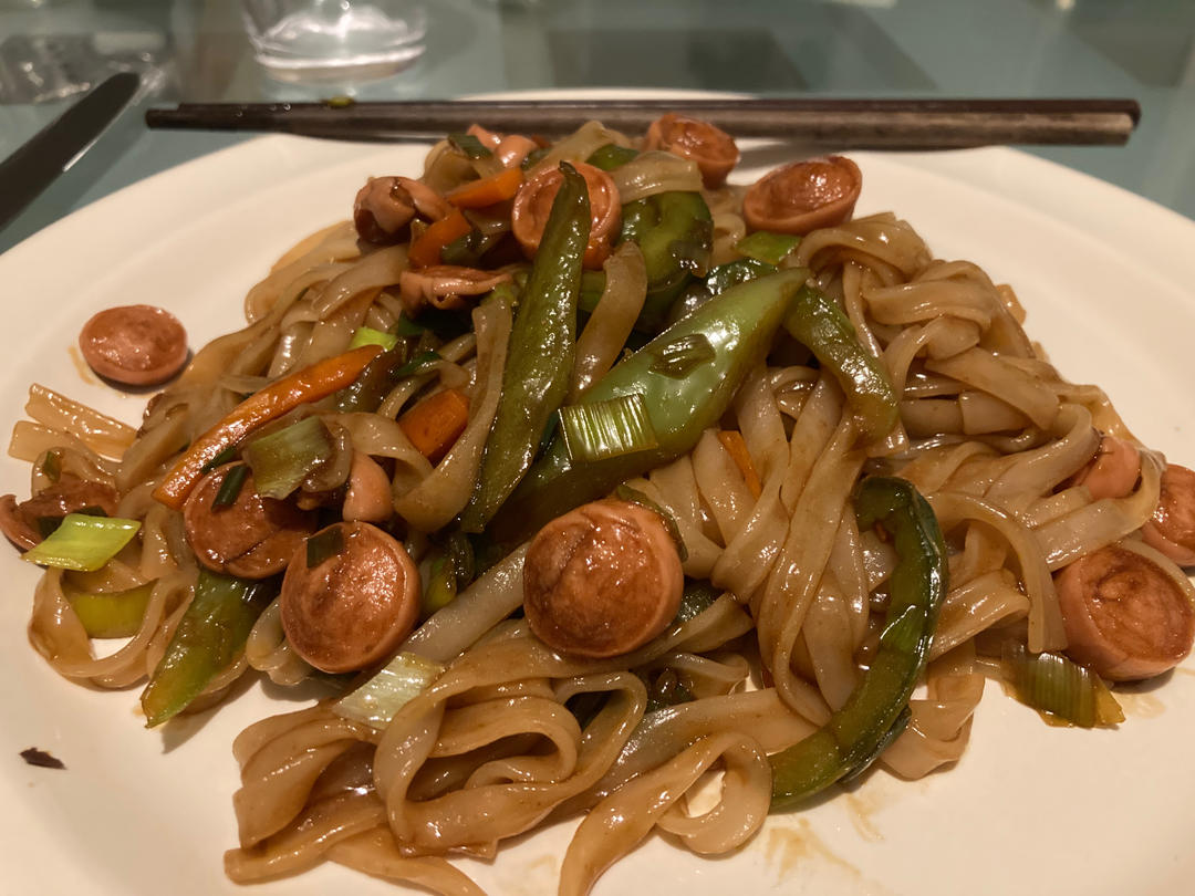 牛肉炒河粉（经典粤菜）